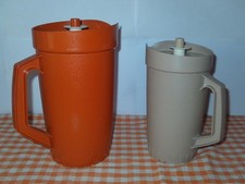 🥤 LOT DE 2 PICHETS / BROCS