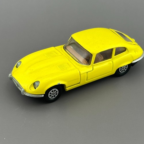 Corgi 374 jaguar type - 374, 2+2