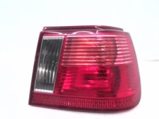 Feu arriere principal droit