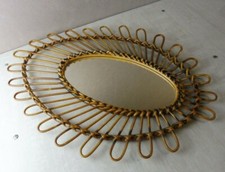 Ancien miroir soleil, en rotin