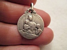  MEDAILLE RELIGIEUSE << NOTRE DAME DU MONT CARMEL >> signée TAIRAC