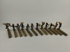 Anciens Lot 12 Porte Couteaux Africains Bronze Peint