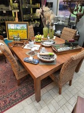 table a manger carree en bois massif taille 145 x 145 cm