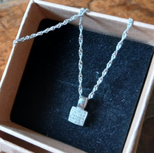 chaîne en or blanc 18 carats