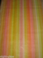 1 ROULEAU DE PAPIER PEINT