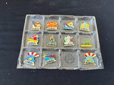 Lot de 12 pin’s