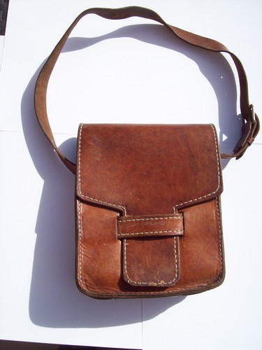 Ancien sac sacoche cuir - sac, en