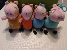 Lot de 4 peluches PEPPA PIG