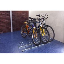 RATELIER 5 VELOS AU SOL /