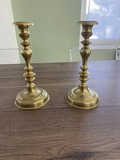 Ancienne paire de bougeoirs en