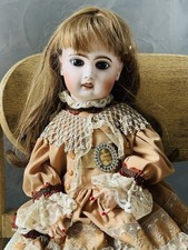 Ancienne Poupée JUMEAU Taille