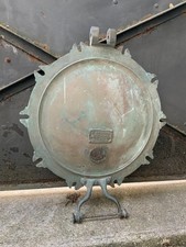 Ancien fort capot de hublot