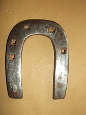 petit fer à cheval  8,5X7 cm