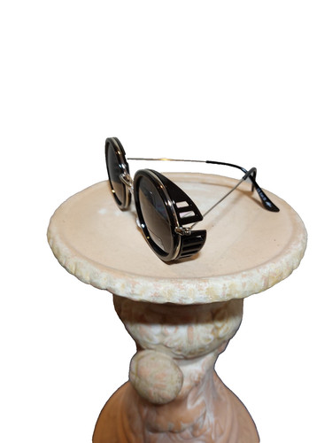 Lunettes de soleil - 😎,