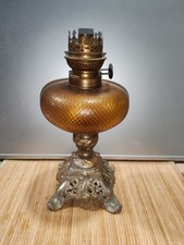 Ancienne  Lampe À Pétrole