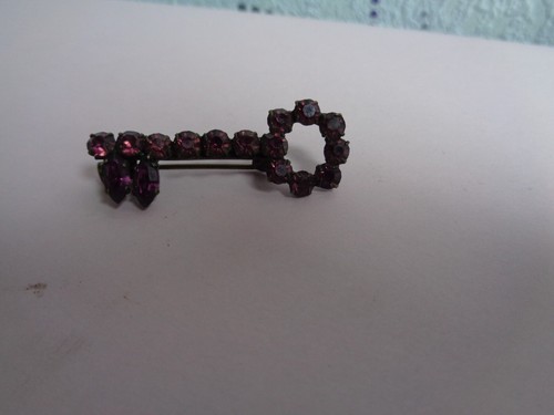Ancienne jolie broche forme - jolie, en