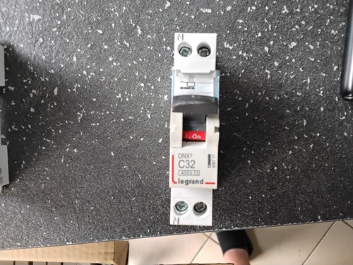Legrand 406777 disjoncteur - legrand,
