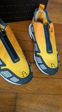 Paire Nike air max SNDR T43