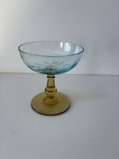 Coupe a Champagne a pied