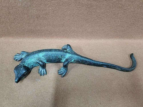 Lezard bronze patine - lezard,