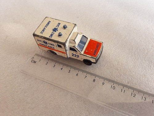 Majorette ambulance nyc - majorette, ems