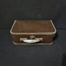 Ancienne valisette en carton