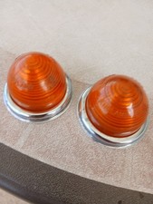 LOT DE 2 CABOCHONS MINI MOKE
