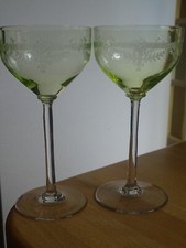 2 ANCIENS VERRES A VIN ROUGE