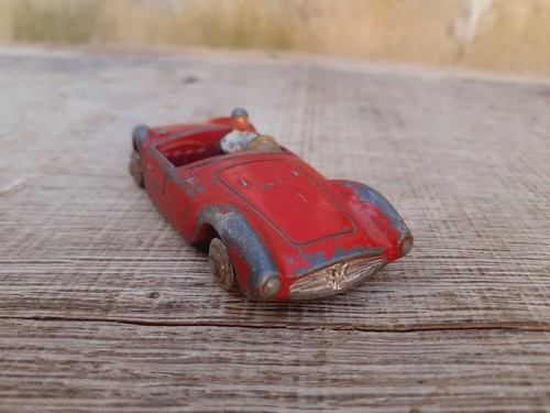 Voiture miniature ancienne - voiture,