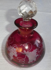 Ancien flacon en cristal de bohème taillé main très belle couleur rubis rouge