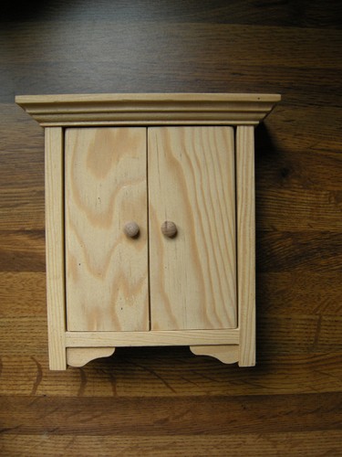 Armoire poupée bois - en,