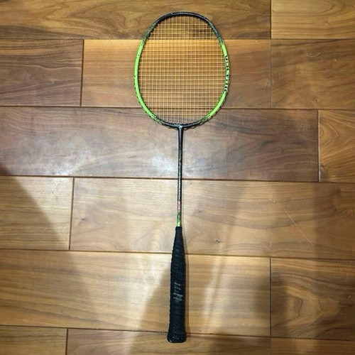 Yonex voltric badminton - voltric,
