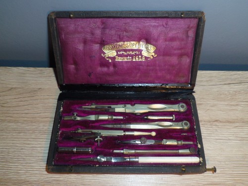 Ancien coffret compas - coffret,