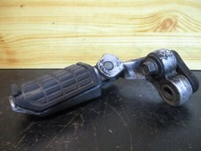 Platine repose pieds avant