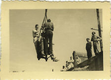 PHOTO ANCIENNE - VINTAGE SNAPSHOT - BATEAU DÉBARQUEMENT CHAISE PÉROU DRÔLE -BOAT
