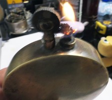 Ancien gros briquet à essence Ø75 laiton Old brass gasoline lighter