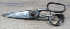 Ancienne paire de ciseaux de