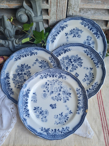 Anciennes assiettes plates - 4,