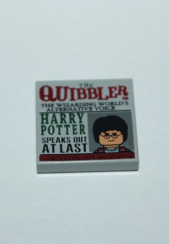 Lego tile 2x2 with - 2x2, newspaper