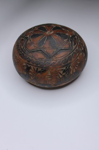 Boîte calebasse gravée - boîte,
