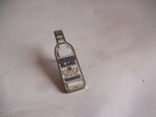 PINS BOISSON ALCOOL  BOUTEILLE BERGER BLANC