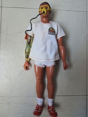 Figurine six million dollar - six,