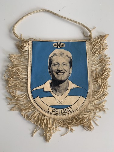 Rare fanion loic - perard, racing