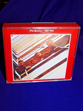 Double CD the Beatles 1962 - 1966 en excellent etat avec livret pas de rayures