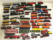Lot de 76 wagons de train HO 1:87 en majorité US / Américain - Bon état général