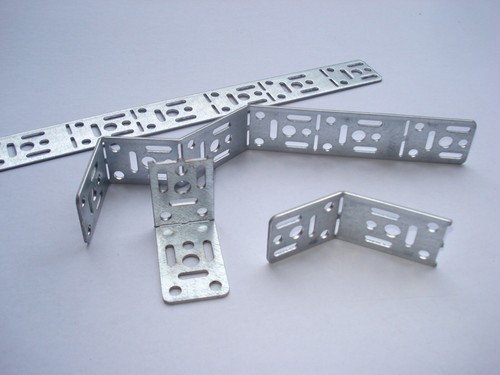 Equerre fixation acier pliable
