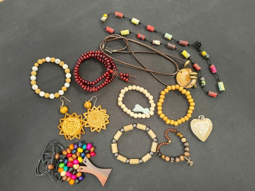 Lot bijoux bois - lot, collier
