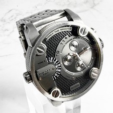 [Pile neuve] Montre diesel