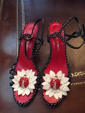 Sandales à talons compensés