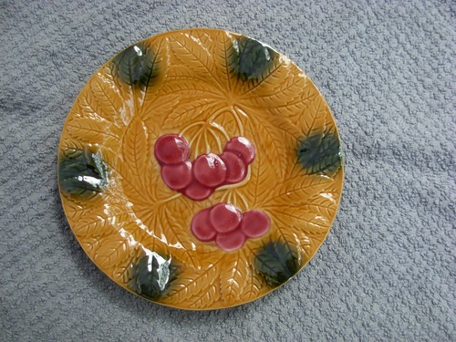 Assiette ancienne barbotine - assiette,